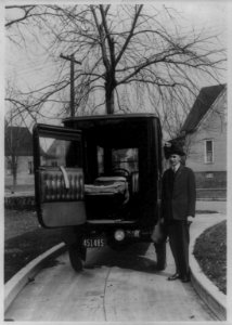 Wabash Hospital ambulance, Decatur, Illinois LCCN97511415