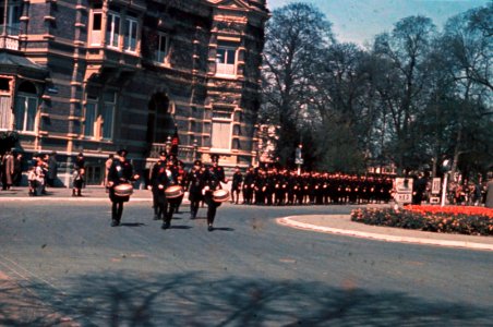 WA parade - Fotodienst der NSB - NIOD - 210959