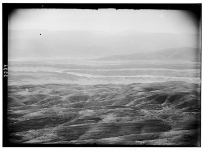Wady Shaib Es-Salt, Amman, etc. Jordan Valley from Osha. An infra-red telephoto showing joining of the Jabbok and Jordan rivers. LOC matpc.02739