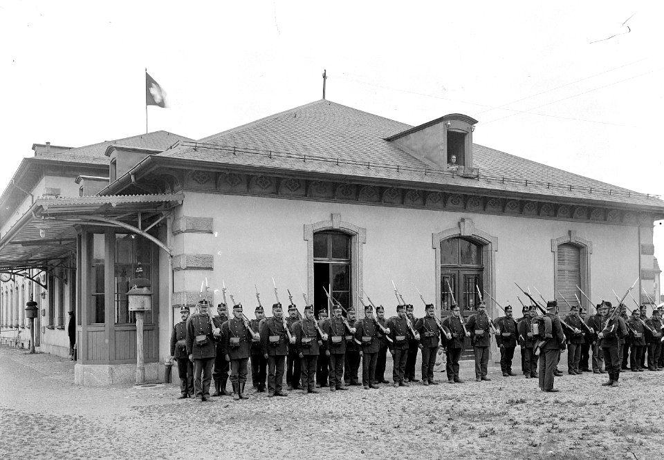 Wachtmannschaft Bahnhof St. Johann - CH-BAR - 3237293