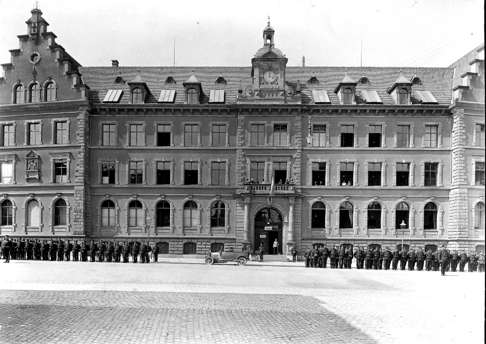 Wachtaufzug in Basel - CH-BAR - 3241642