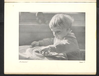 Waar kinderen wonen (1931) Toni Arens-Tepe, Studie V — MMKB21 035053000 00109 image