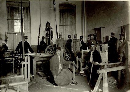 Wagnerei des Schanzzeugdepots Nro.7, Aufgenommen, am 29.August 1915. Standprt, Cellulosefabrik Villach. (BildID 15461532)