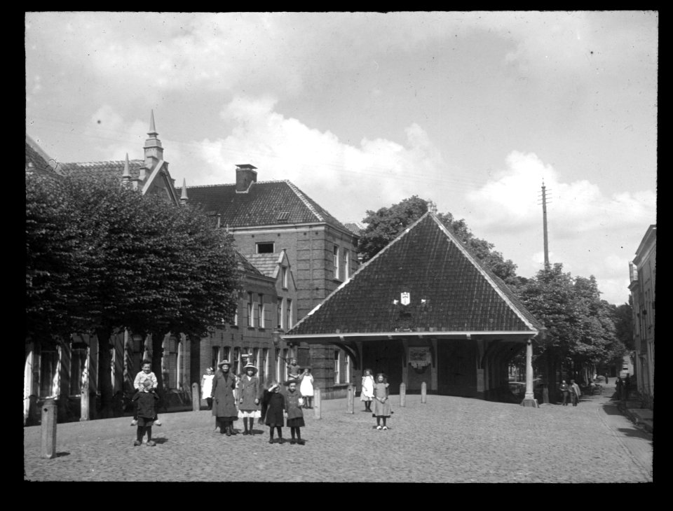 Waag in Schoonhoven, 1915 (RHCL, VKG 002)