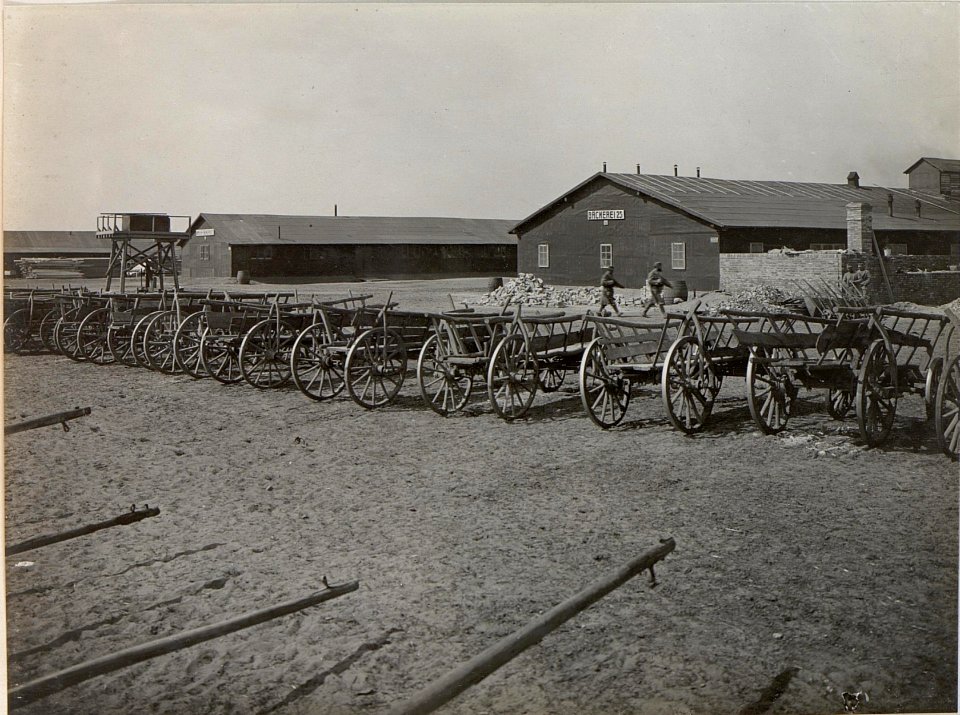 Wagenpark der Divisionsbäckerei 25 in Rudnia (BildID 15443323)