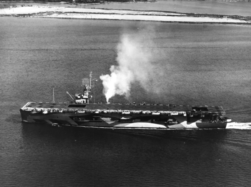 Wake Island (CVE-65) underway in Hampton Roads, Virginia (USA), on 9 November 1944 (80-G-289879)