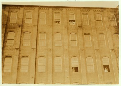 Waiting for the whistle to blow. Tombigbee Mills, Columbus, Miss. LOC cph.3b27676