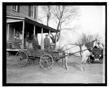 Wagon in front of Country Store, c. 1914 LCCN2016844466 photo