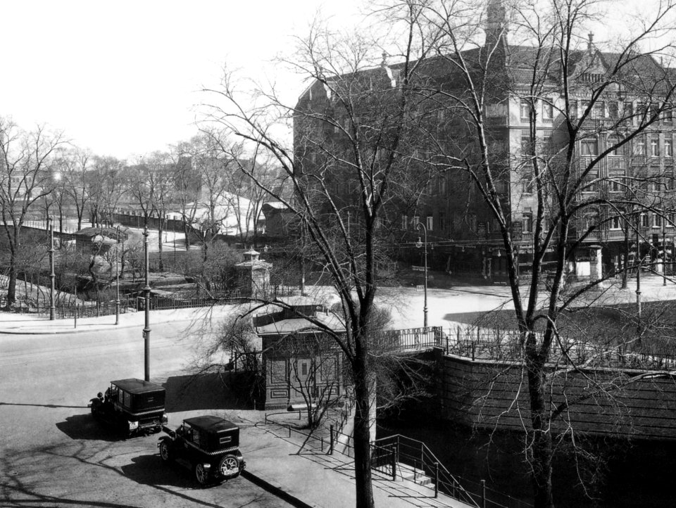 Waldemar Titzenthaler - Köpenicker Brücke, 1920ca
