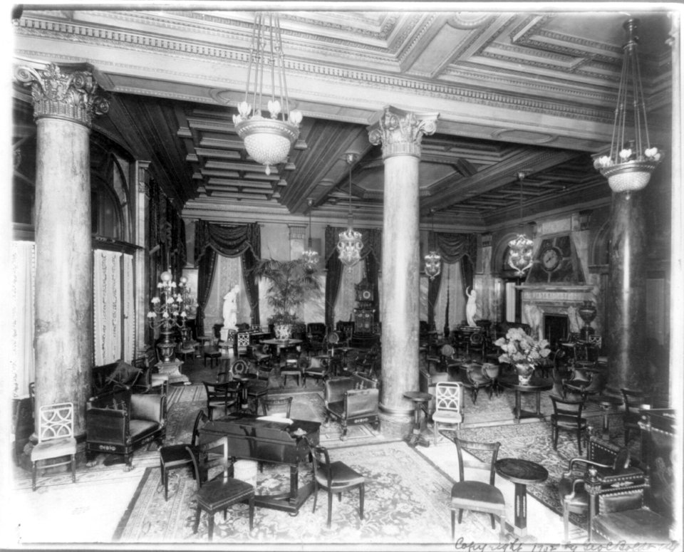 Waldorf-Astoria Hotel, New York - interiors- main foyer LCCN2007682413