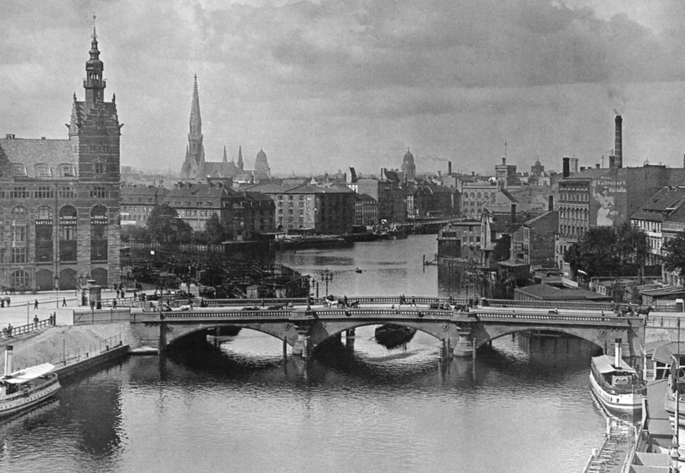 Waldemar Titzenthaler - Waisenbrücke (1904) - Ausschnitt