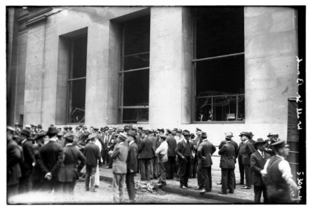 Wall St. bomb LCCN2014711458