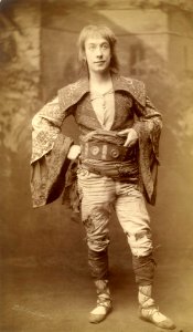 Walter Passmore in André Messager's Mirette