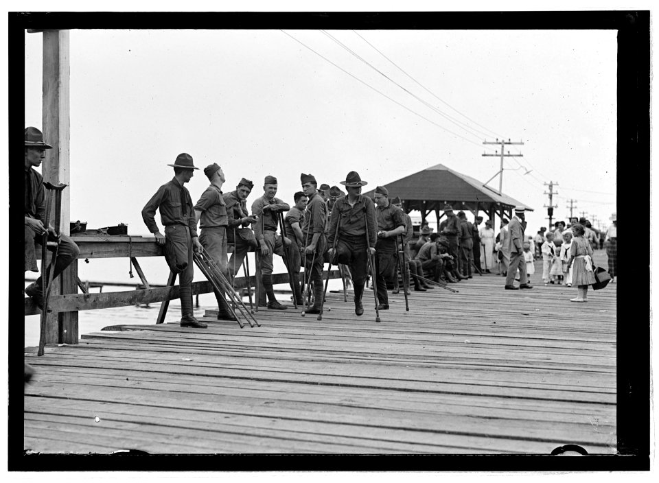 Walter Reed outing, Chesapeake Beach, (Maryland), July 1919 LCCN2016851059