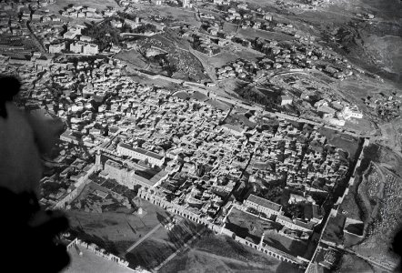 Walter Mittelholzer. Jerusalem. 1934