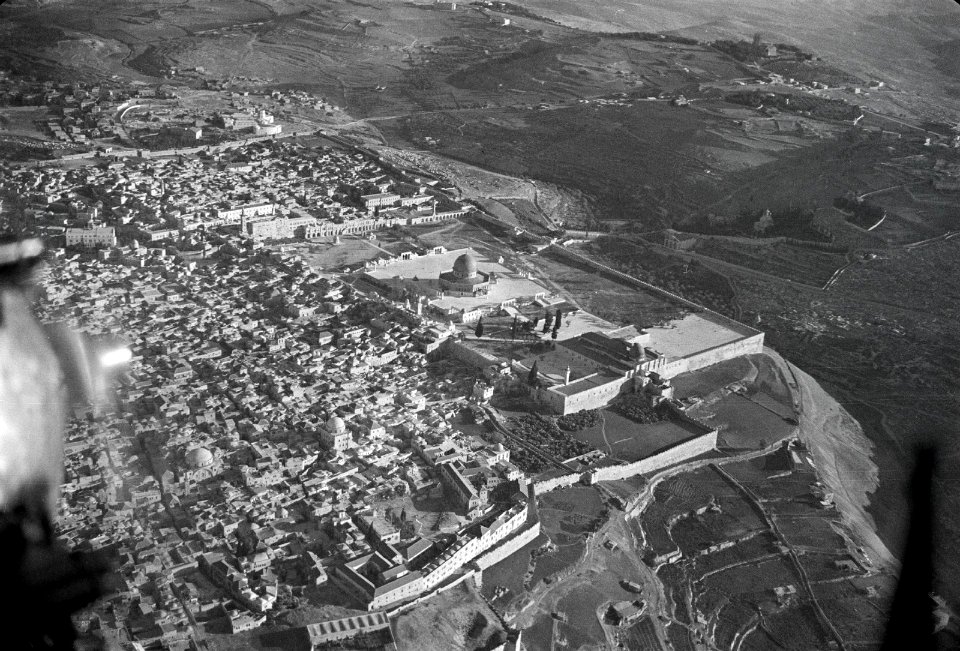 Walter Mittelholzer. Jerusalem. 1934 (z eth 0255993)
