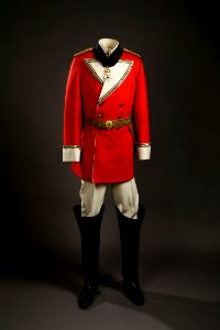 Walther von Hallwyls ordensdräkt som Rechtsritter i Johanniterorden bestående av flera delar - Hallwylska museet - 85852
