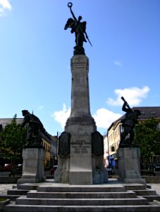 War memorial Derry 2007 SMC photo