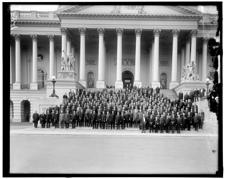 War Congress on Capitol Steps LOC hec.13939