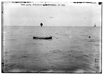 War Game-Messages transferred at sea LCCN2014689519