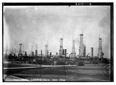 War Ships, League Isl. Navy Yard LCCN2014691712