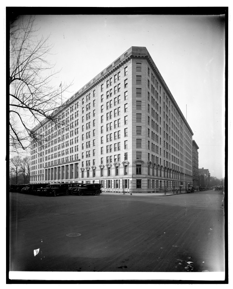 War Risk, (Vermont Ave., N.W., Washington, D.C.) LCCN2016824136