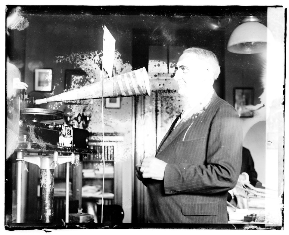 Warren G. Harding, making records LCCN2016828277