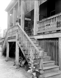 Waring House Texas 02
