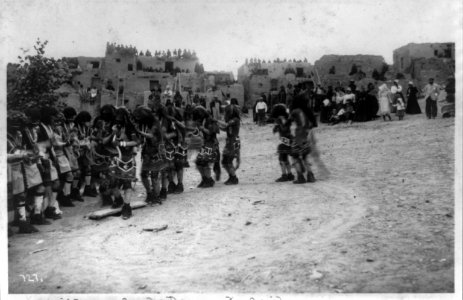 Snake dance at Oraibe, (New Mexico) LCCN2002716420