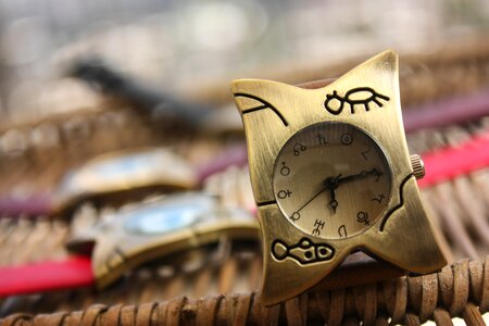 Vintage wristwatch symbol