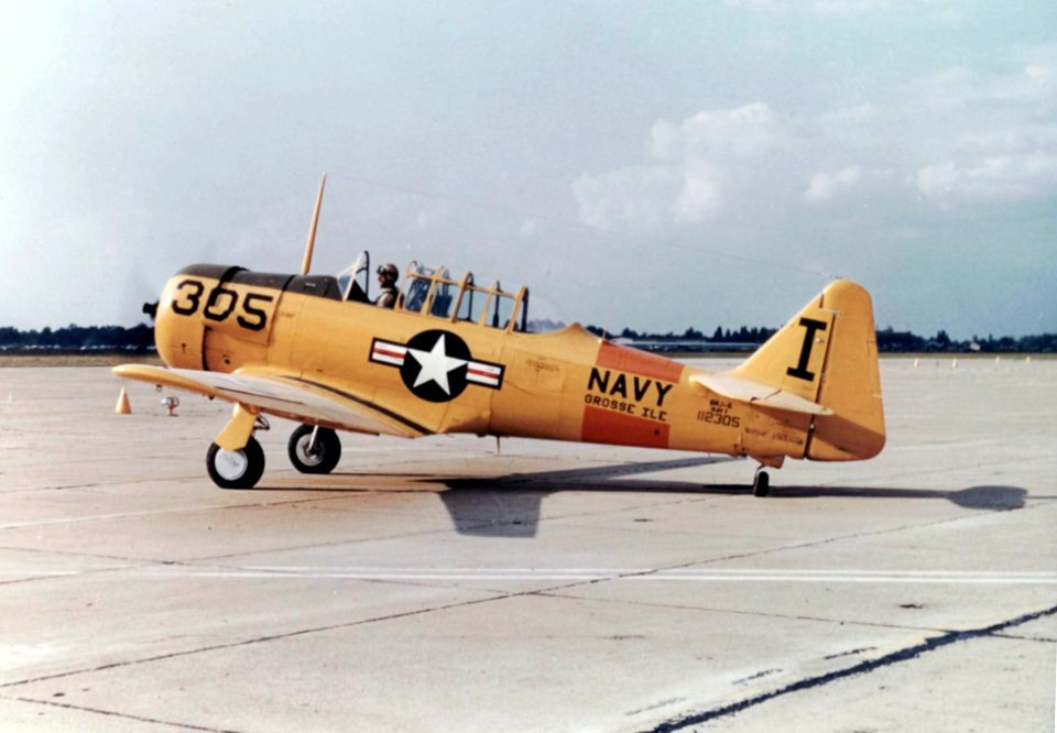 SNJ-6 Naval Air Reserve at NAS Grosse Ile c1952
