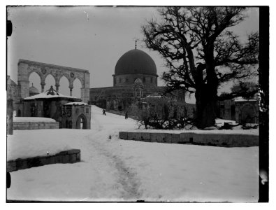 Snow in Jerusalem, 1921. Snow and the mosque LOC matpc.07457