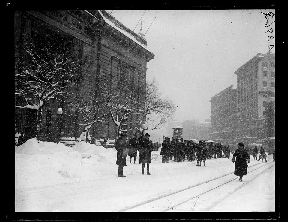 Snow, Washington, D.C. LCCN2016891161