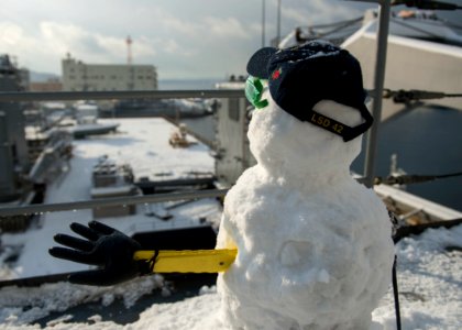 Snow in Sasebo 160125-N-KB426-023