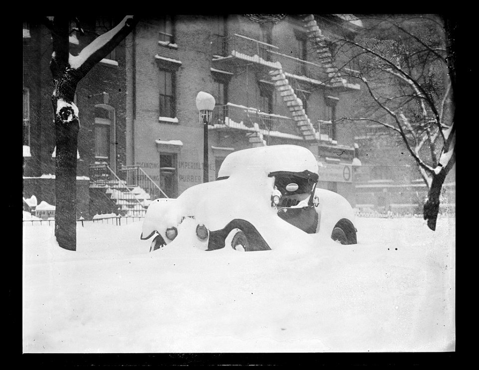 Snow, Washington, D.C. LCCN2016891158
