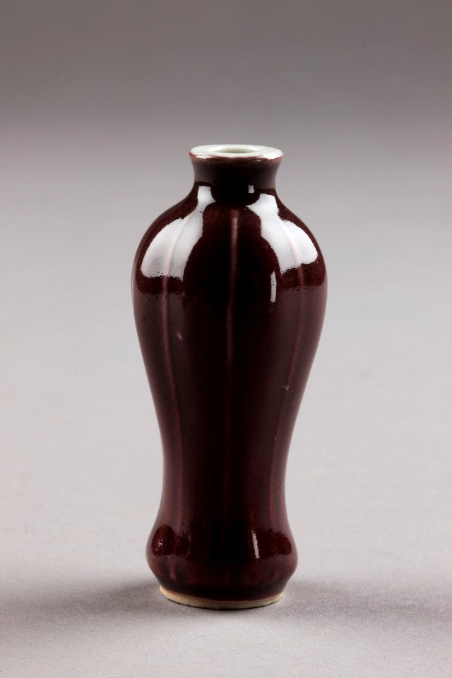 Snusflaska från Kina i porslin, 1700-tal - Hallwylska museet - 95804