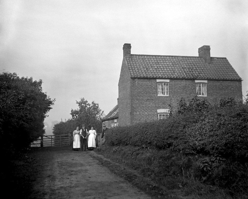 Snowden Slights' cottage at Cottingwith YORYM-S11