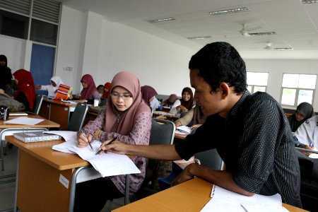 Students in class at UNSYIAH (4873506267) photo