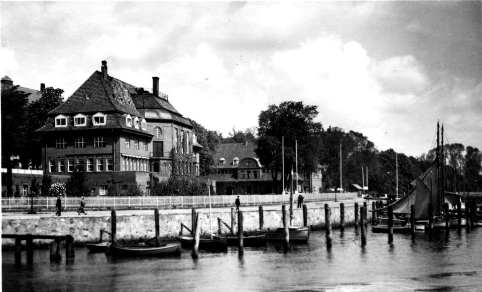 Studentenheim Seeburg im Düsternbrooker Weg 2 (Kiel 45.873)