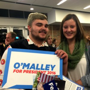 Student supporters for Democratic presidential candidate Martin O'Malley rally in Des Moines, Iowa photo
