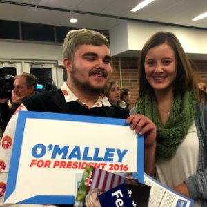Student supporters for Democratic presidential candidate Martin O'Malley rally in Des Moines, Iowa