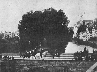 Studentenausritt auf der Neckarbrücke