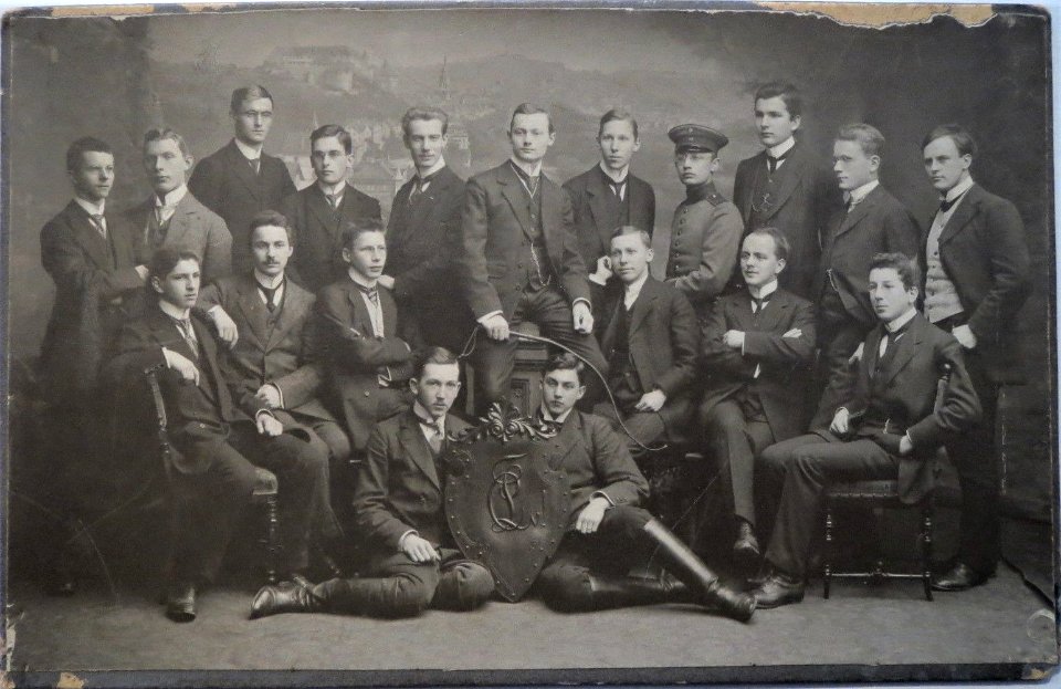 Studenten der evangelischen Verbindung „Luginsland“ um 1905