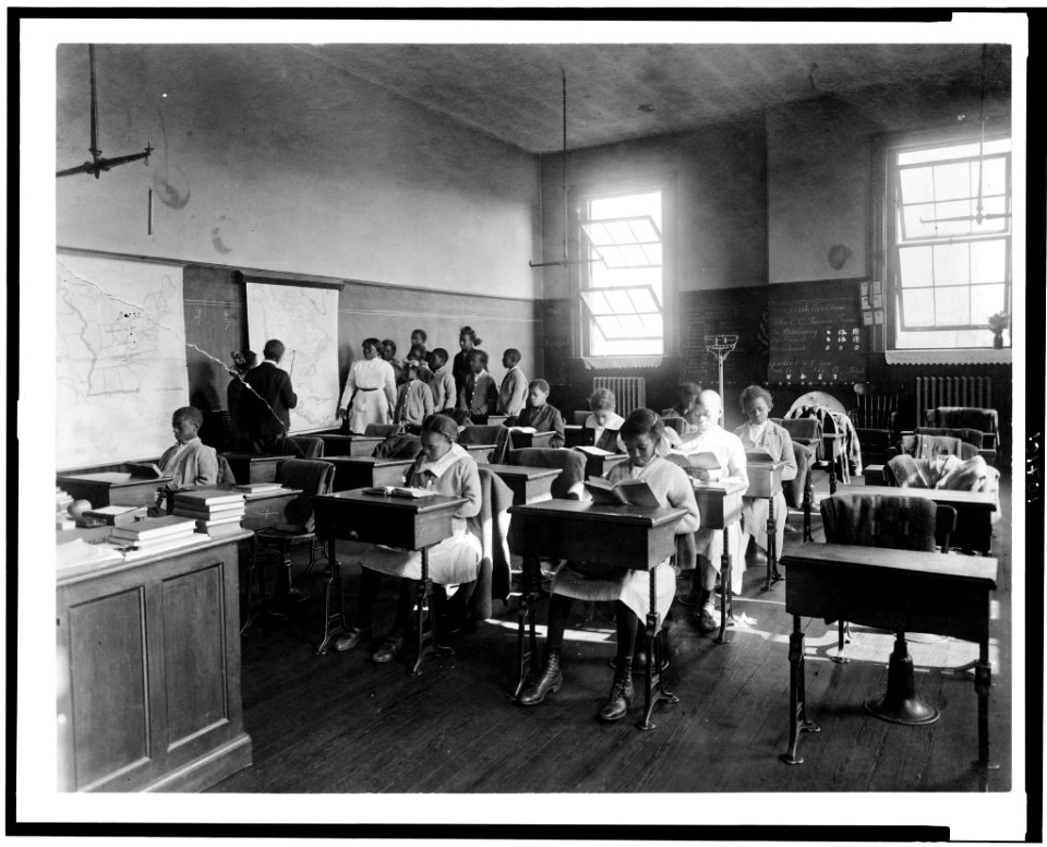 Students in geography class at Thaddeus Stevens School, fresh air class LCCN93502643