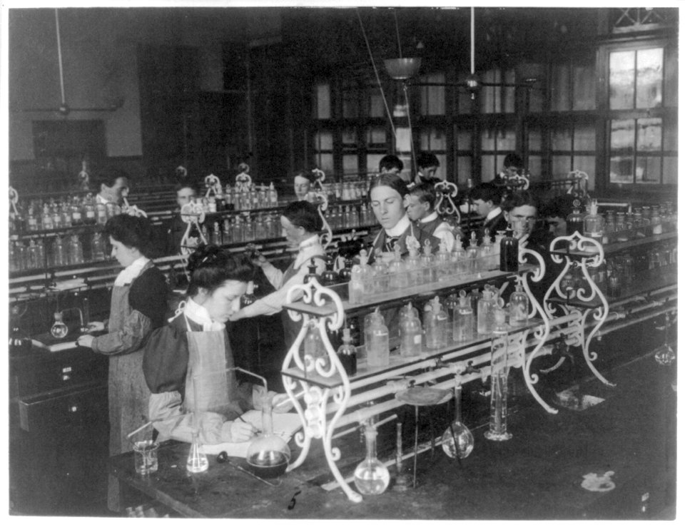 Students in a chemistry class conducting an experiment, Western High School, Washington, D.C. LCCN2001699126