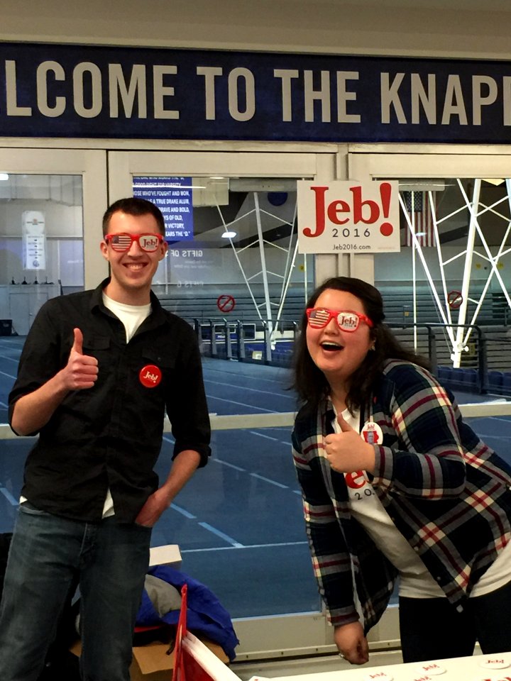 Students volunteer for Jeb Bush at Drake University in Des Moines, Iowa, Jan. 27, 2016
