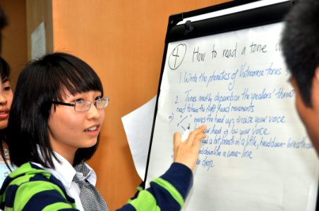 Students join the ‘USAID and Higher Education in Vietnam’ talk (8202370356) photo
