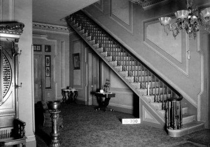 Sturdivant Hall 04