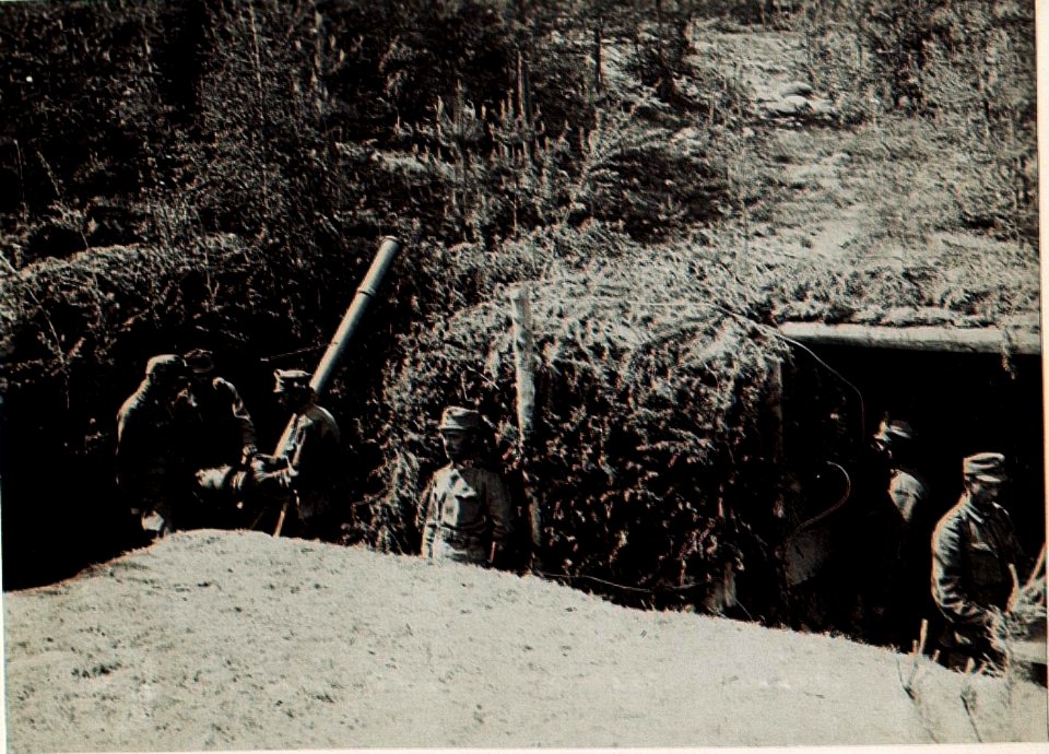 Sturmkursübung in Schabs, 12 cm Luft-Minenwerfer. (BildID 15583689)