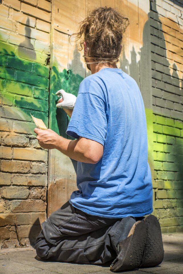 Spray art wall painting